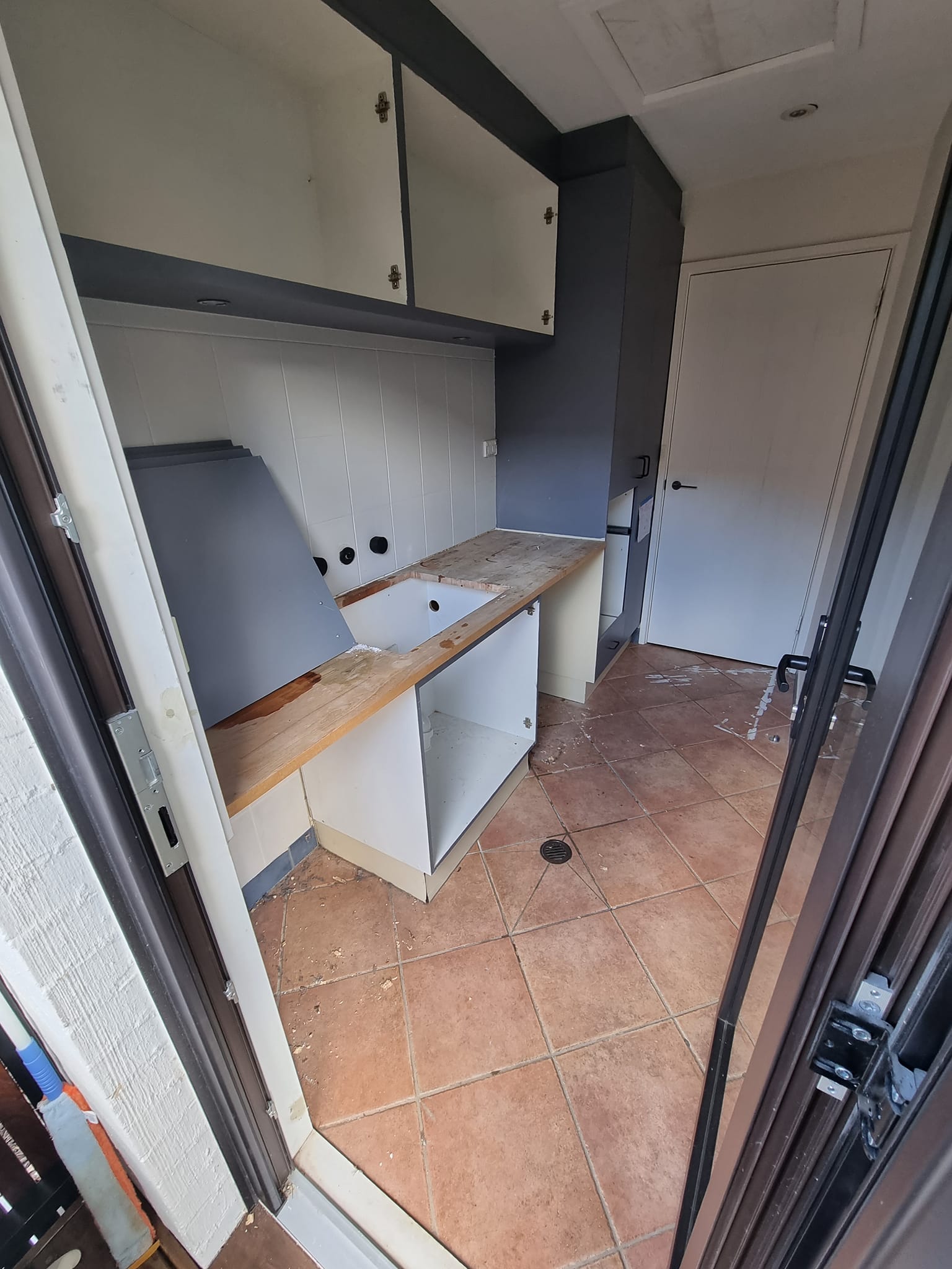 Laundry cabinet renovation